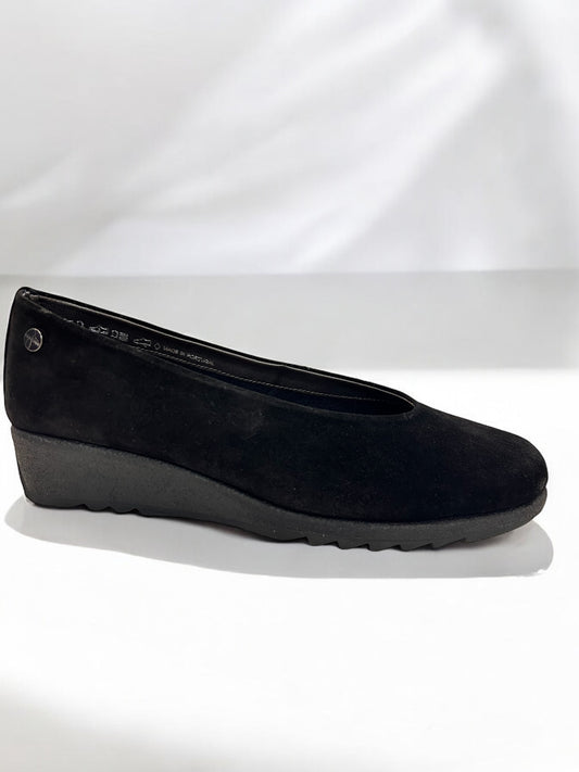 Lockheed Suede
